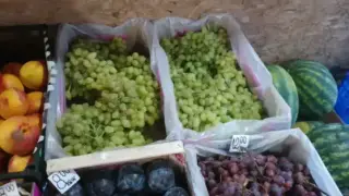 Сеч по морето: Гроздето удари 12 лв, а доматите...