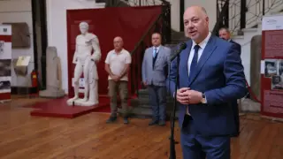 След 1600 години под земята: Безценна находка от Хераклея Синтика, а Желязков се закани да...