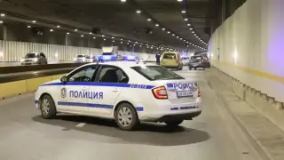 Кошмарно меле в тунела на "Люлин" в София, кола е премазана до неузнаваемост
