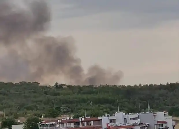 Силен гръм и последвал ужас в Бургас Видео