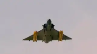 Украйна за първи път показва Mirage 2000-5F с ракети SCALP