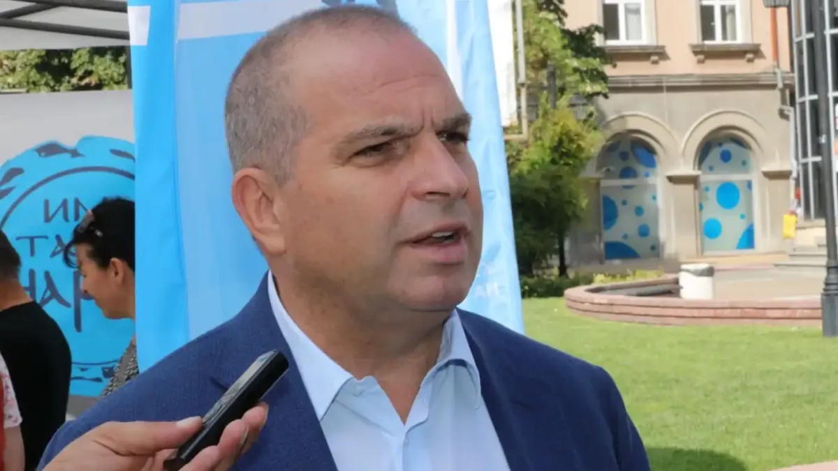 Караджов с важна новина за еврото: Ето колко ще може да се обменя накуп в Пощите