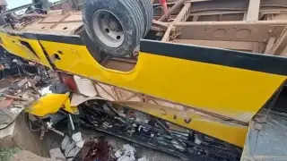 Огромна трагедия! Автобус се обърна и уби над 20 души, връщащи се от погребение
