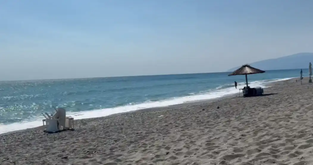 Милото показа мистериозен плаж и мрежата завря Видео
