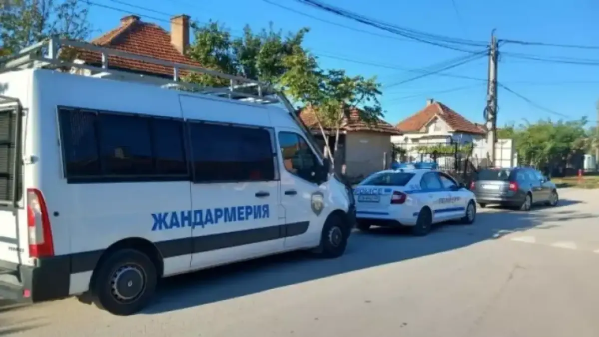 Пловдивска къща се превръща в бойно поле, жени се скубят и душат