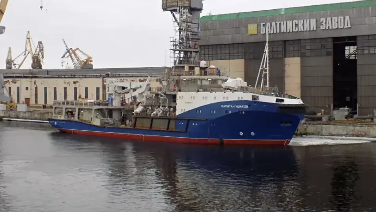 „Борбата продължи цяла нощ...“ – в Петербург потъна новият кораб на руския ВМФ Снимки