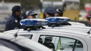 Млада украинка скача на туристи в наш топ курорт, а когато ченгетата дойдоха...