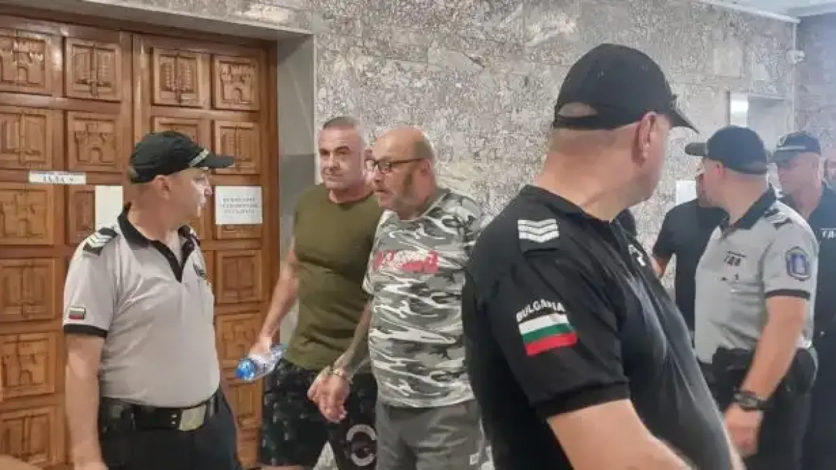 Рокерите от  “Хелс Ейнджълс” го загазиха