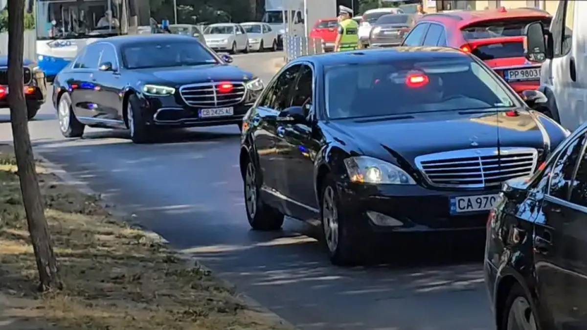 Скандалът гърми: Бивш МВР шеф удари Радев с неудобен въпрос за кортежа му, блокирал Варна