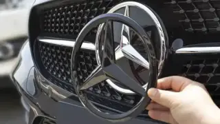 Предвестник на промяната: Mercedes променя „лицето“ си