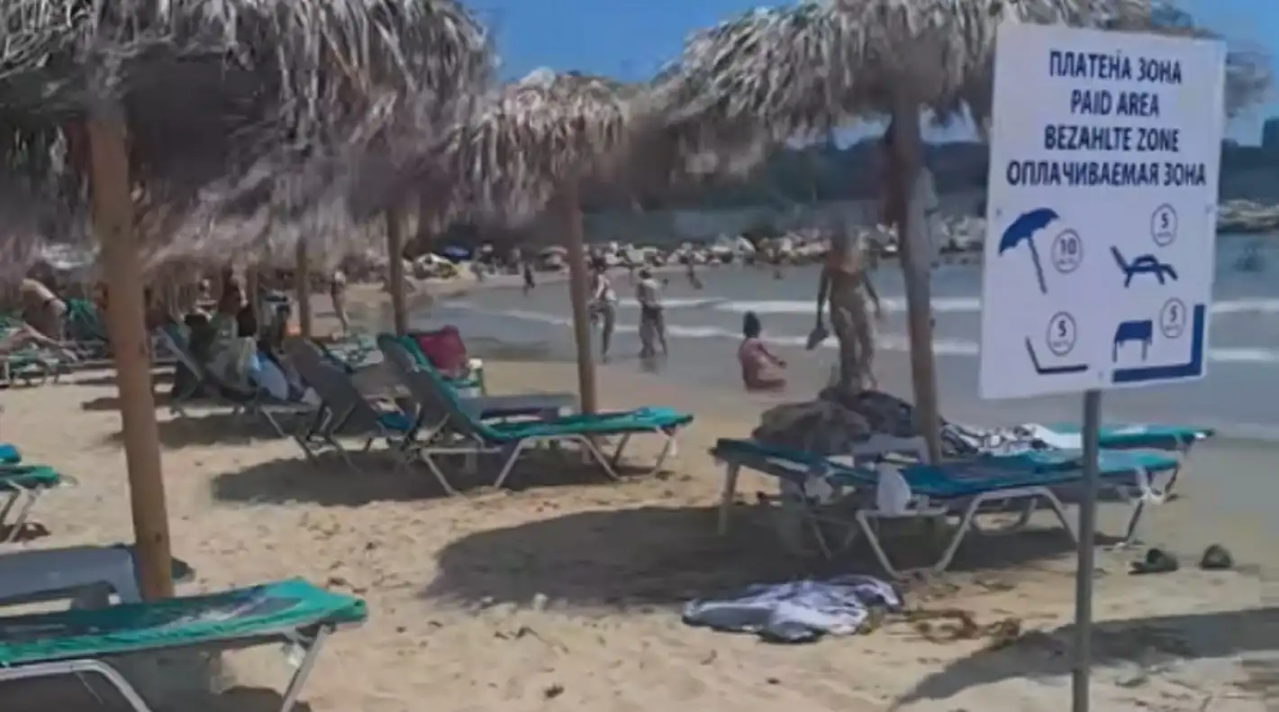 Принудително таксуване на известен плаж на Черноморето Видео