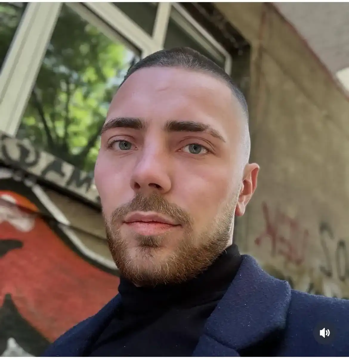 Собственик на заведение: Този мъж ми открадна голяма сума пари Снимки