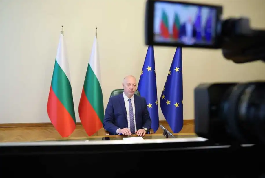 Премиерът Желязков пусна горещ пост за срещата Тръмп - Путин