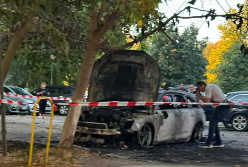 Брутална атака! Запалиха колата на шефа на полицията в Козлодуй