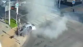 В Белгород: Видео показва как дрон удря автомобил, трима души са ранени