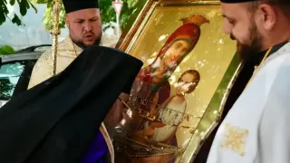 Чудотворна икона пристигна за големия празник