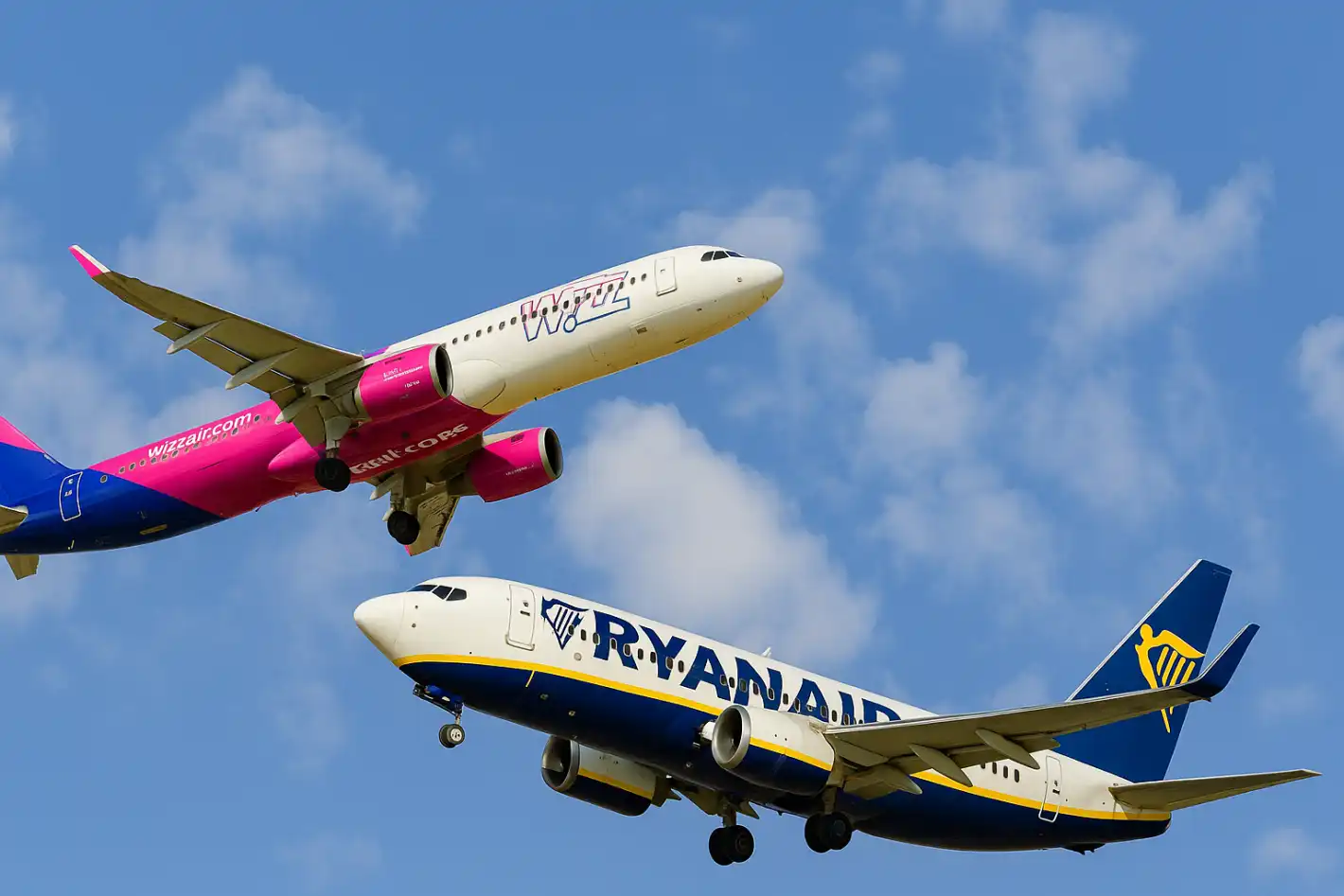 Wizz Air цака Ryanair, пое 2 от техните маршрути