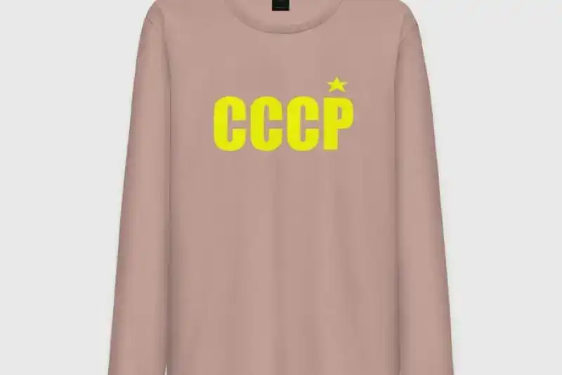 Сергей Лавров пристигна в Аляска с пуловер с надпис "СССР" Видео