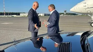 Добър знак: Специалният представител на Путин срещна мечка преди срещата в Аляска Видео