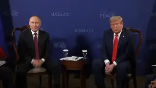 Разговорите на Тръмп и Путин „три на три“ започнаха