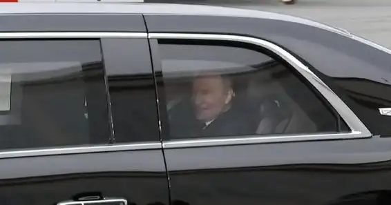 Въпросът, който Путин се направи, че не е чул в Аляска Видео