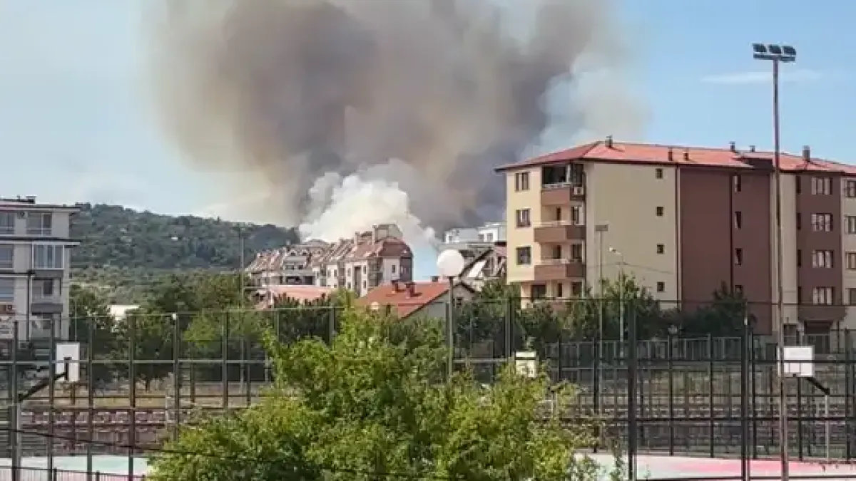 Огненият ад в Стара Загора изпепели десетки постройки, има арести Видео
