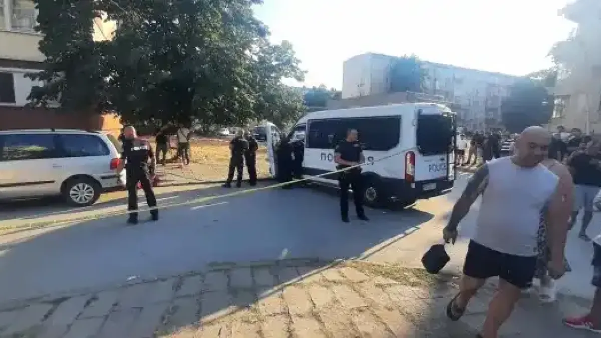 Последни новини за мъжа, прострелял съпругата си на улица в Пловдив