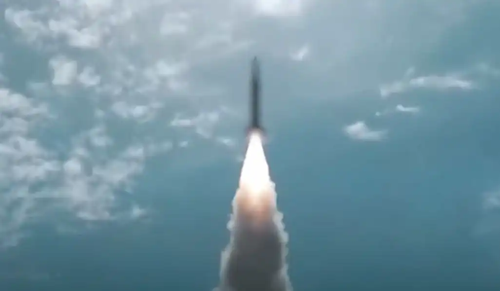 Китай показа секретната ракета DF-100 – свръхзвукова заплаха за бази в Тихия океан