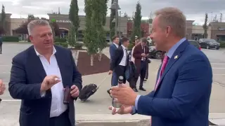Водка за световния мир! US журналист, провокирал Зеленски, с подарък от руснаците Видео