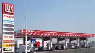 Цените на бензина в Русия чупят исторически рекорди