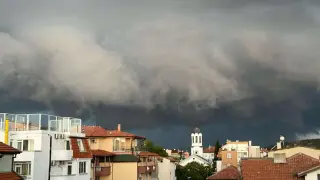 Морето в мрак: Нещо страшно надвисна над Приморско Снимки