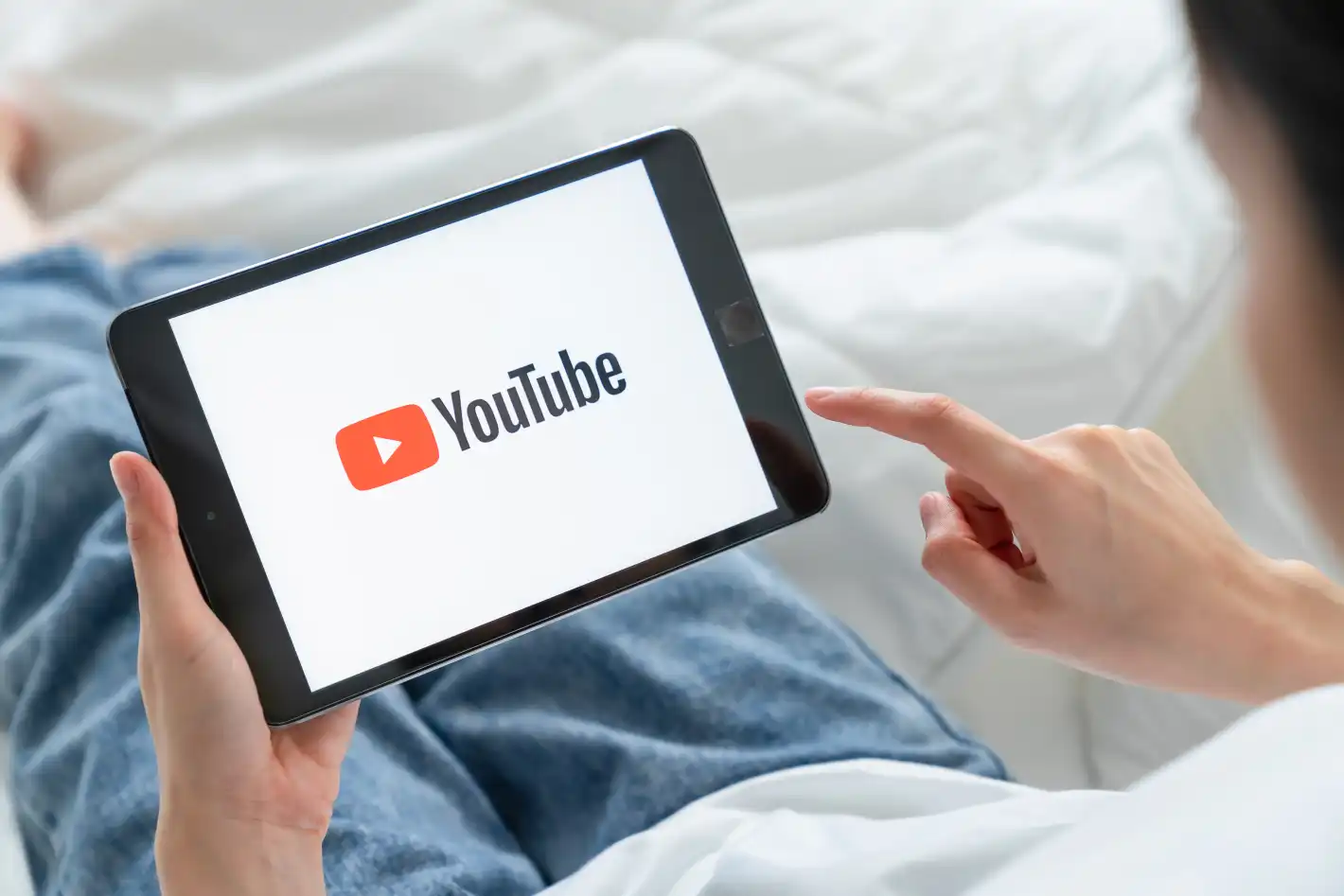 Мащабен срив блокира YouTube в Европа по време на срещата на Тръмп и Зеленски