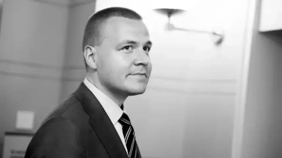 30-г. депутат почина в парламента