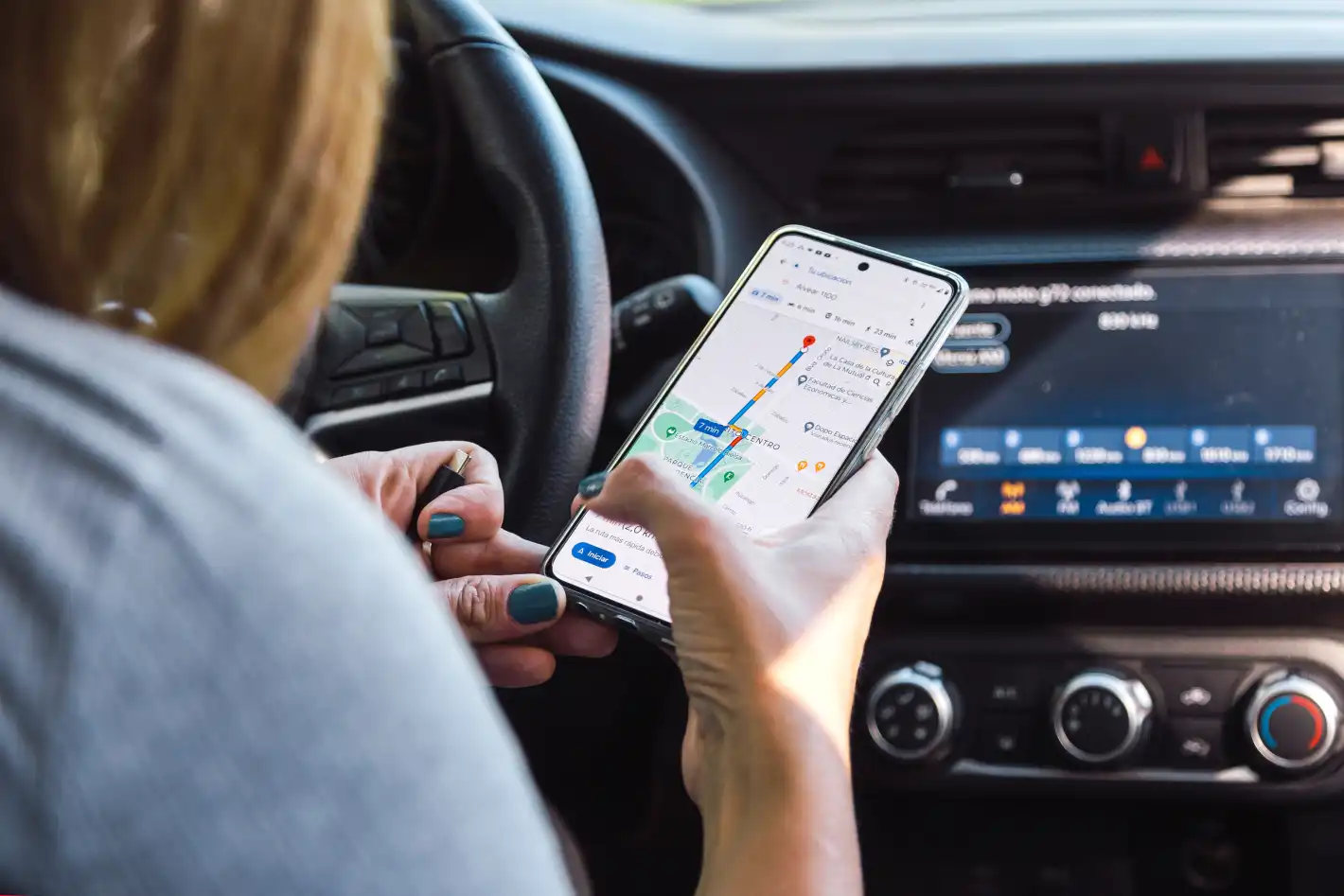Всеки с Google Maps на телефона трябва да знае за скритите му функции