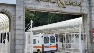 Обрат с пострадалия мъж край Казанлък, линейката на завод "Арсенал" го е поела