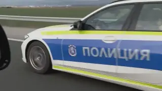 Куриозен сигнал: Патрулка ми пречи да изпреварвам в лявата лента