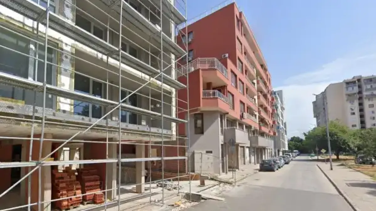 Продават на търг 3 паркоместа и офис в нова сграда в Пловдив само за 140 000 лева