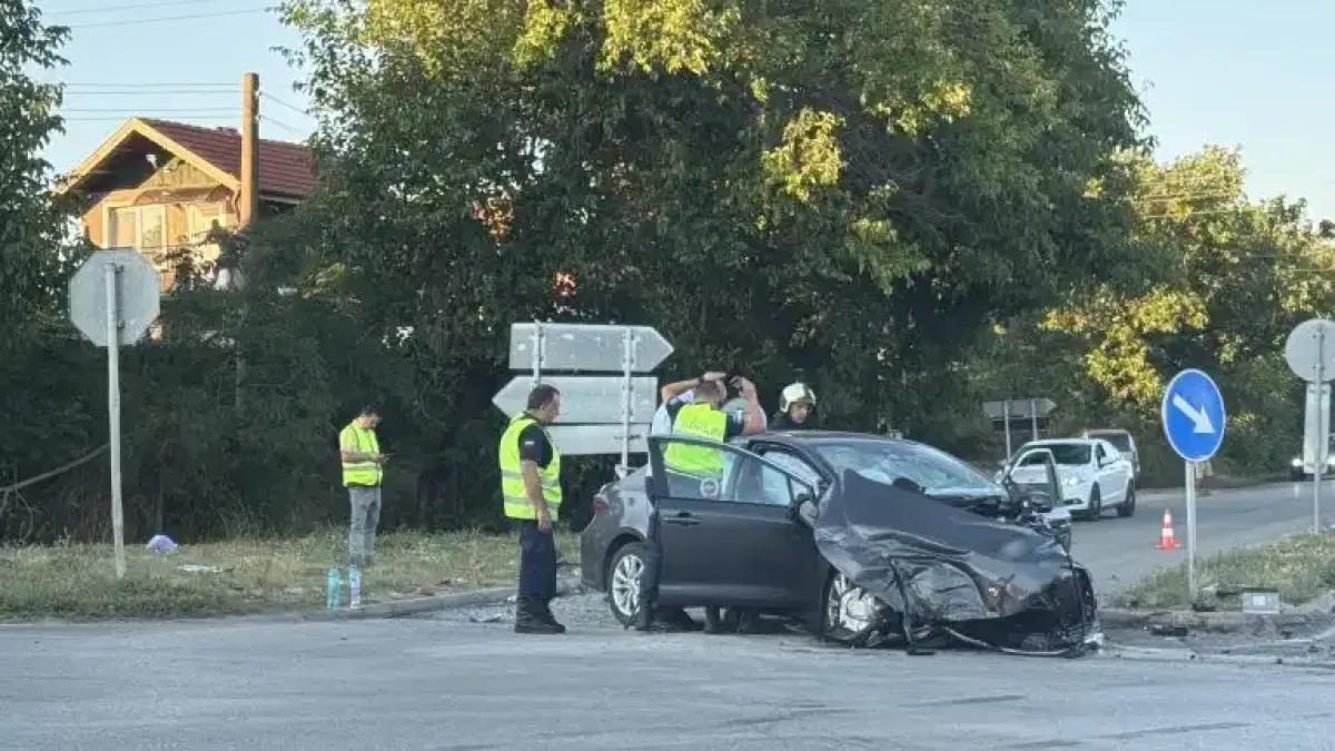 4 души, сред които 2 деца, са ранени при тежка катастрофа в Гоце Делчев