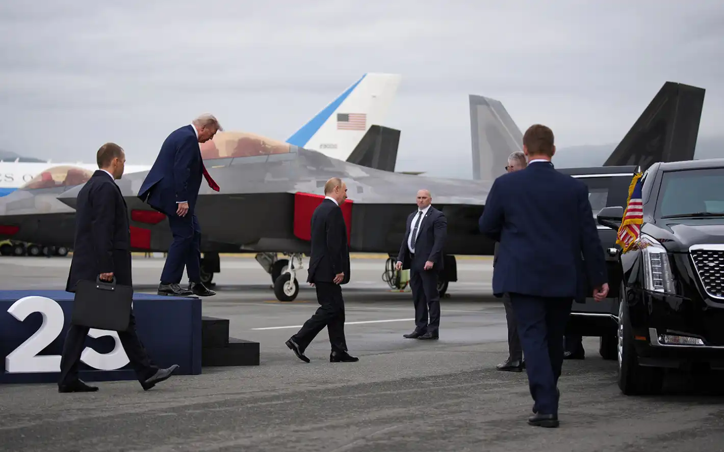Доц. Цеков за срещата в Аляска: Киро е чакал Тръмп и Путин в The Beast