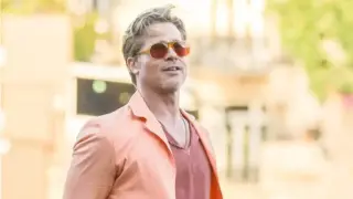 Неузнаваемият Брад Пит се завръща към снимките след смъртта на майка си