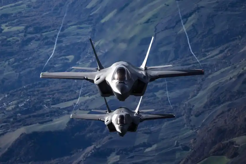 Куп европейски държави показаха червен картон на САЩ за F-35