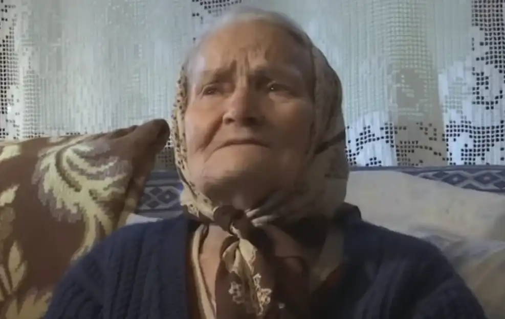 Майка на 19 деца: Раждала на всеки 2 г. от слепия си съпруг, бомба разкъсала ръката му