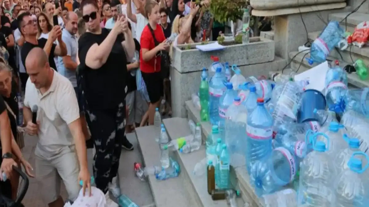 В наш областен град става страшно, хиляди се заканват: Ако чуем име на някоя партия...