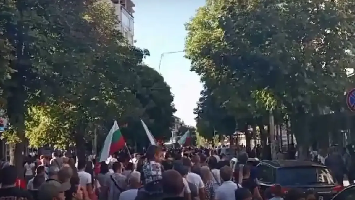 Плевенчани излязоха на протест, ще им пуснат водата, но...