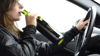 Това са първите признаци, че сте алкохолик, дори да пиете по чаша вино на ден