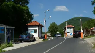 Затвориха ГКПП, гърците запретнаха ръкави за ремонт