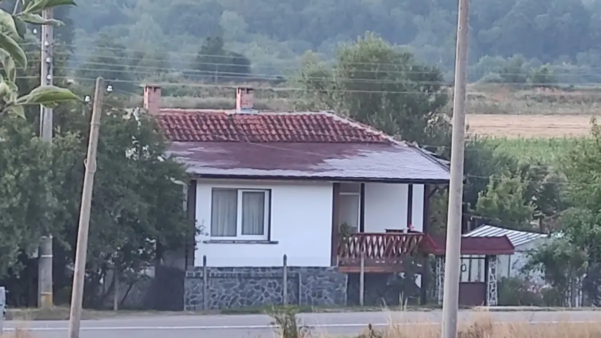 Зима посред август! В няколко наши села треперят от студ, живакът падна до 0 градуса Снимки