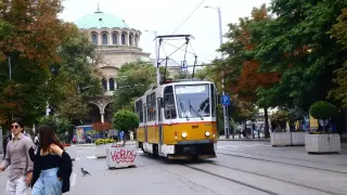 Трамвай вие като сирена в София, буди столичани в ранни зори