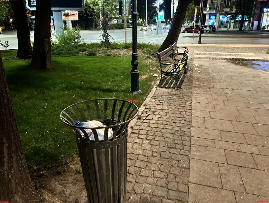 Малко дете даде голям урок за чистотата в Пловдив Снимки