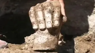 Откриха гигантската ръка на Херакъл в Хераклея Синтика Видео